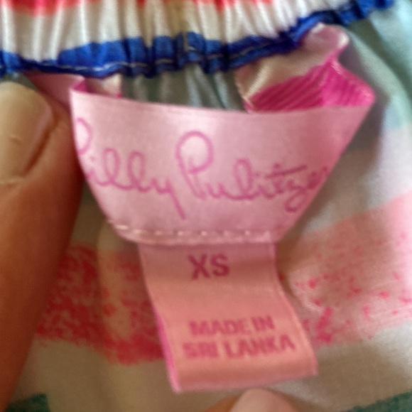 Lilly Pulitzer off the shoulder top 3/4 length sleeves - Picture 3 of 7